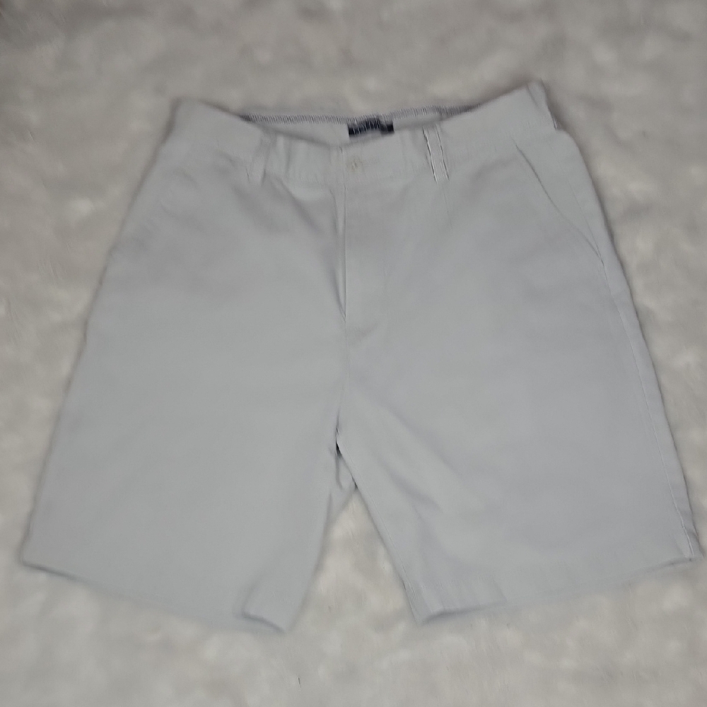 Nautica Men's Soft Gray Flat Front Shorts